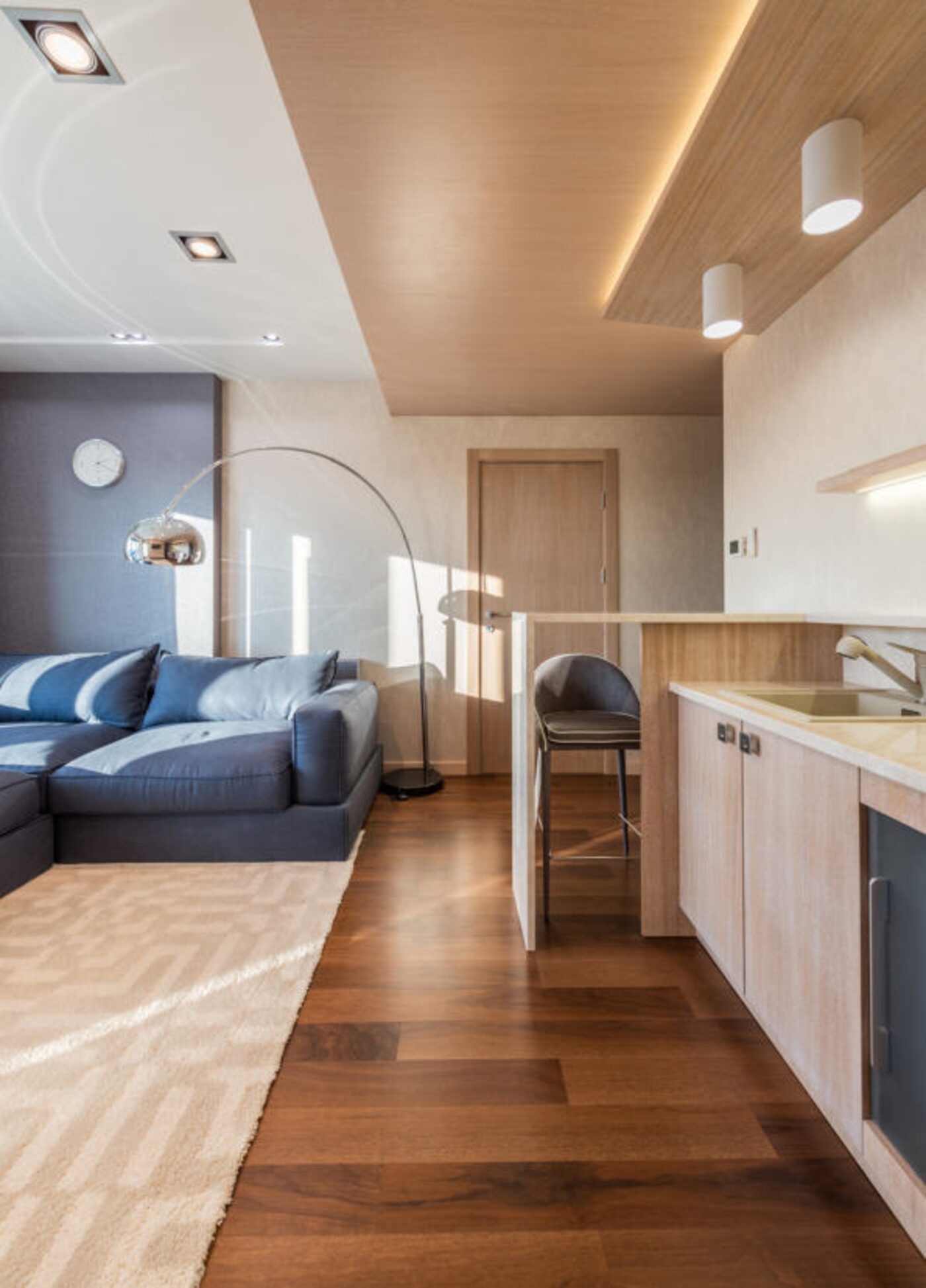 Beispielhafte hochwertige Innenausstattung mit Designvinylboden